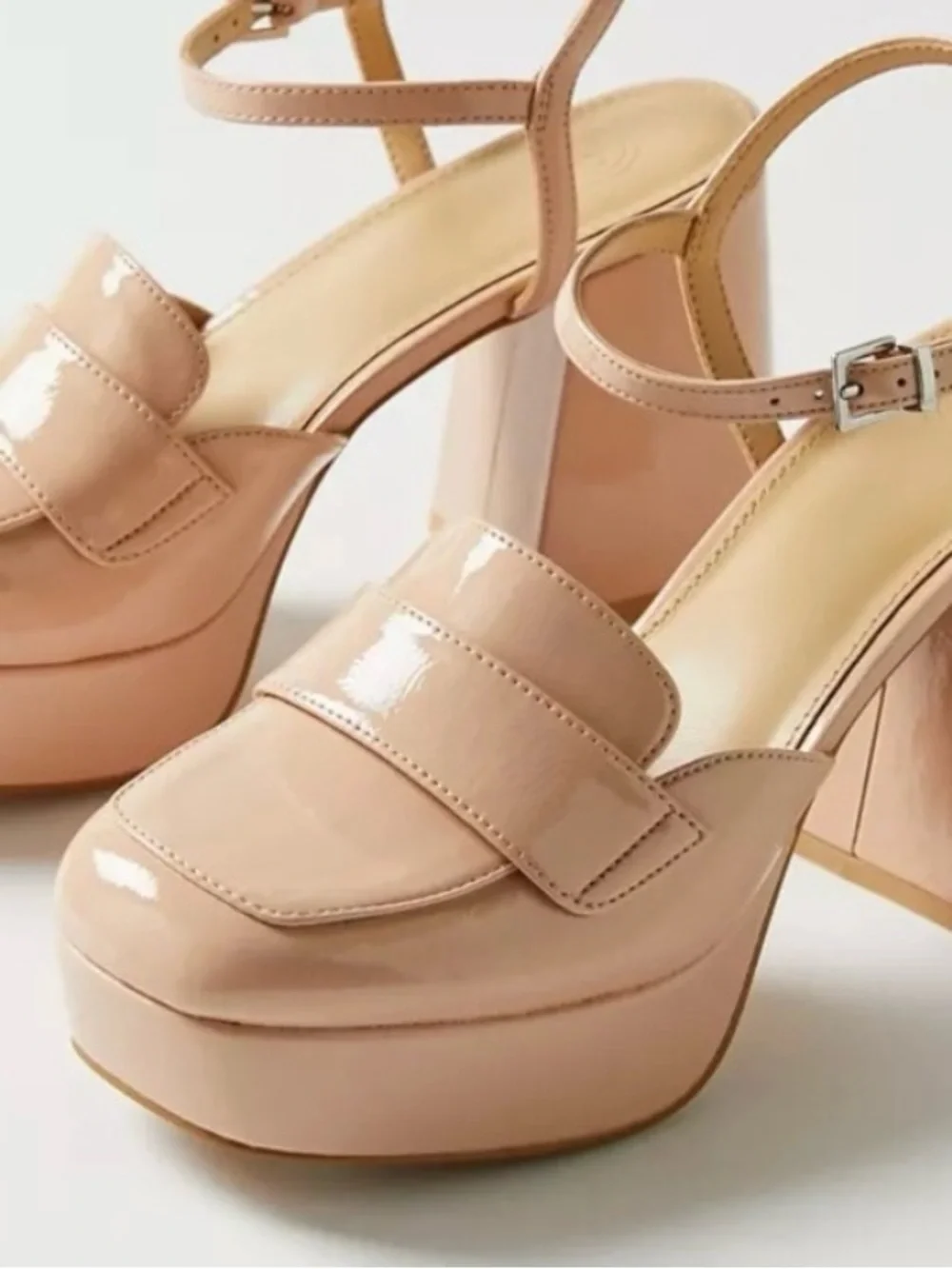 Urban Outfitters Women’s Platform Loafer Sandals - Nude Patent size 7